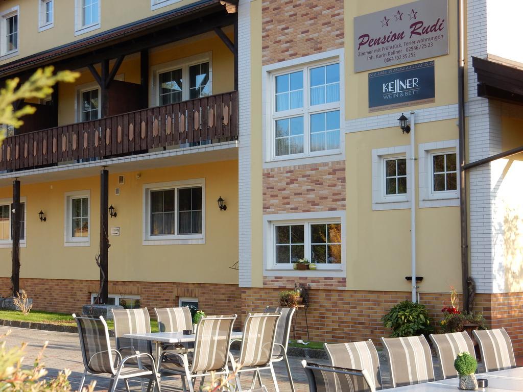 Pension Rudi - Weingut Kellner Hotel Pulkau Exterior foto